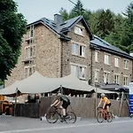 Cafe Coureur 3* هوفاليز