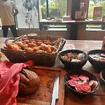 Cafe Coureur Hotel
