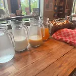 فندق Cafe Coureur
