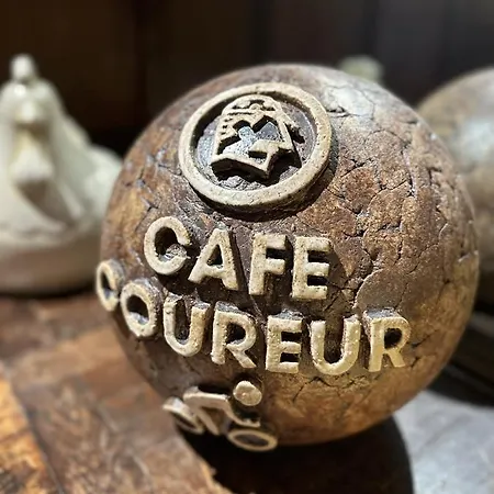ホテル Cafe Coureur 3*