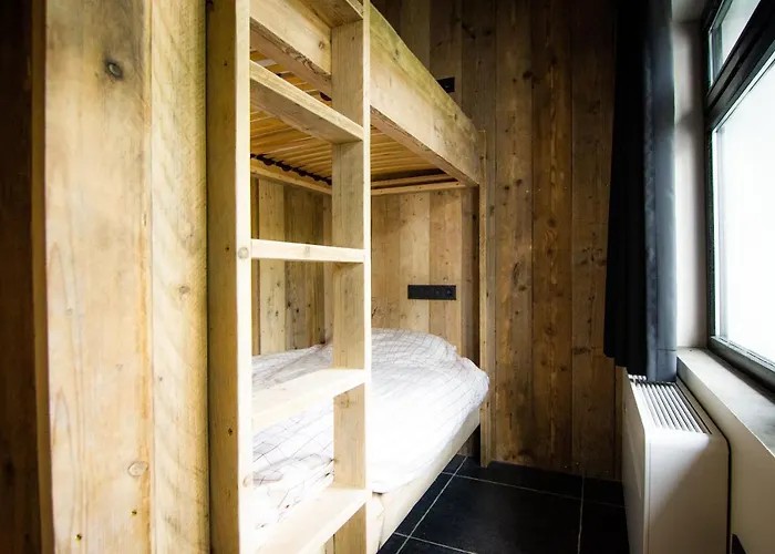 Ξενοδοχείο Cafe Coureur 3*